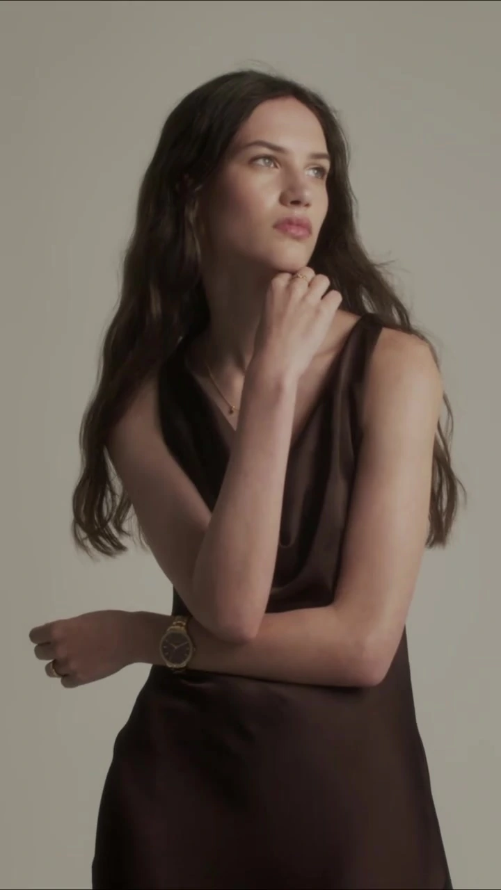 Ring detail into portrait