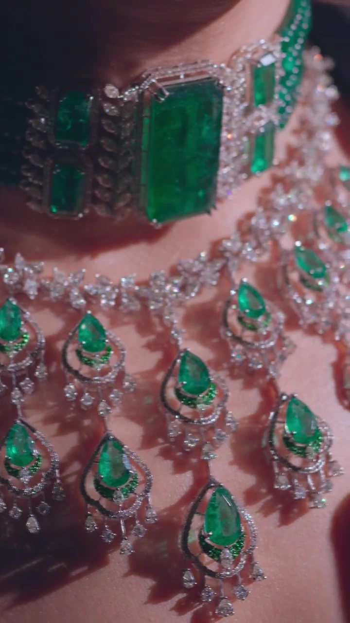 Emerald suite, macro pass